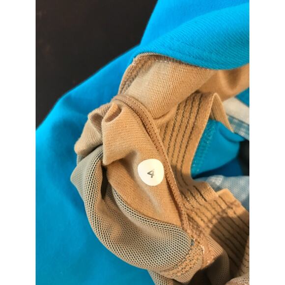 Lululemon Deep V Athletic Racerback Blue/White Gingham Tank Top - Size 4 - Picture 6 of 9